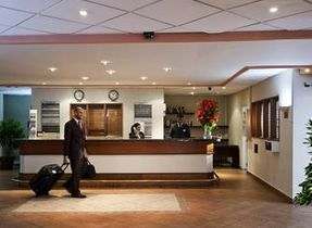 Hotel-Mercure-Comercial-Lobby